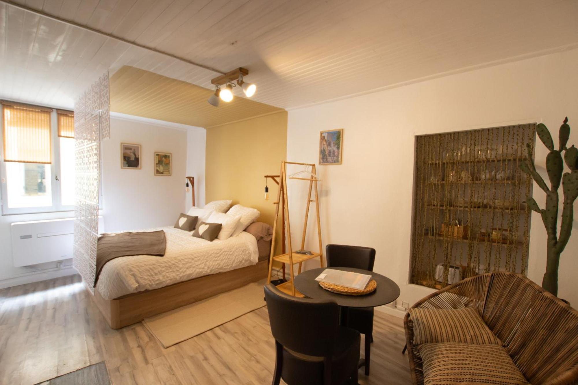 Cosy Caud, Appart En Plein Coeur Du Centre Historique Arles Exterior foto